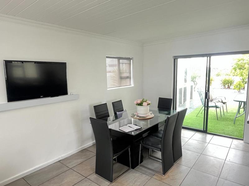 3 Bedroom Property for Sale in Dwarskersbos Western Cape